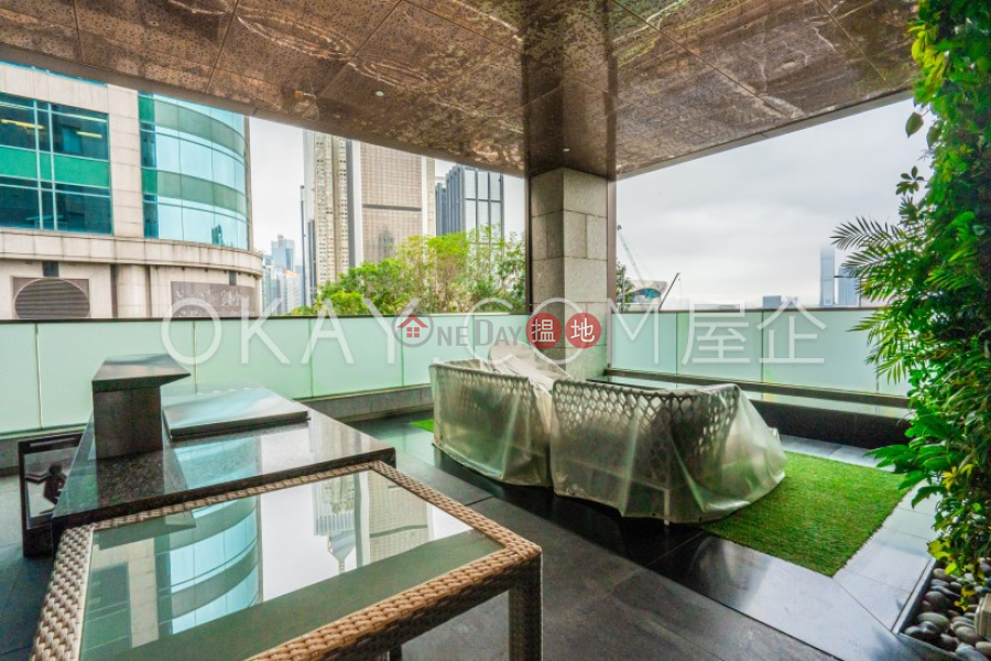 Cozy 1 bedroom with harbour views & balcony | Rental | The Gloucester 尚匯 Rental Listings