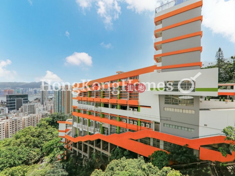 香港搵樓|租樓|二手盤|買樓| 搵地 | 住宅出售樓盤|雲峰大廈三房兩廳單位出售
