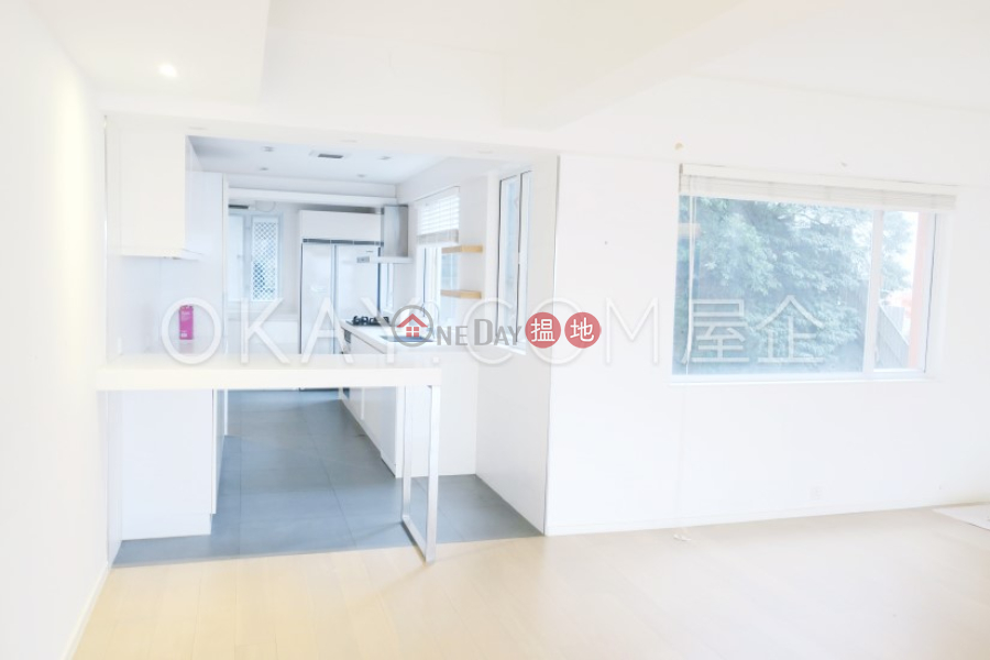 HK$ 110,000/ month Hong Kong Garden, Western District Efficient 3 bedroom with balcony & parking | Rental