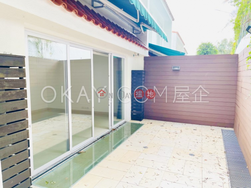Rare house with terrace & parking | For Sale | Las Pinadas 松濤苑 Sales Listings
