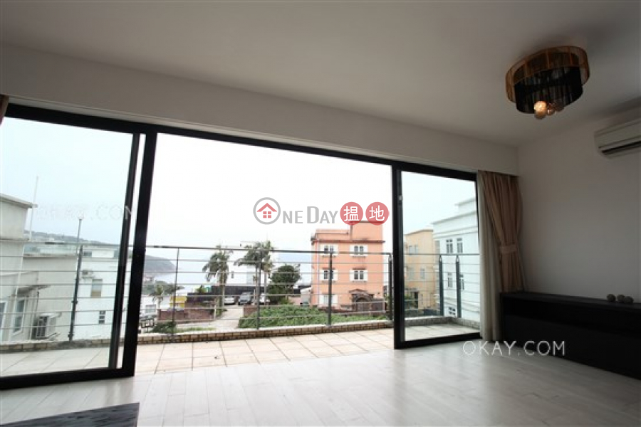 Rare house with sea views, rooftop & balcony | Rental | Siu Hang Hau Village House 小坑口村屋 Rental Listings