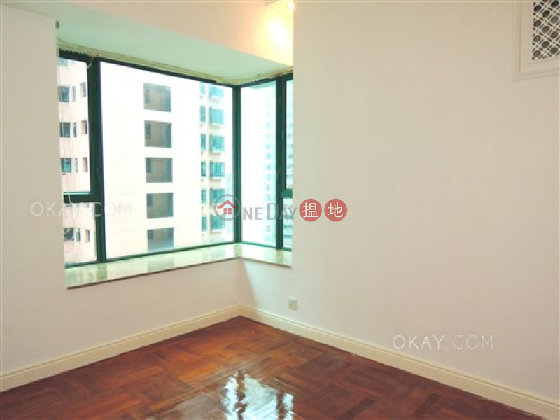 Elegant 2 bedroom in Mid-levels Central | Rental | Hillsborough Court 曉峰閣 Rental Listings