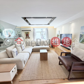 Gorgeous house with balcony | For Sale