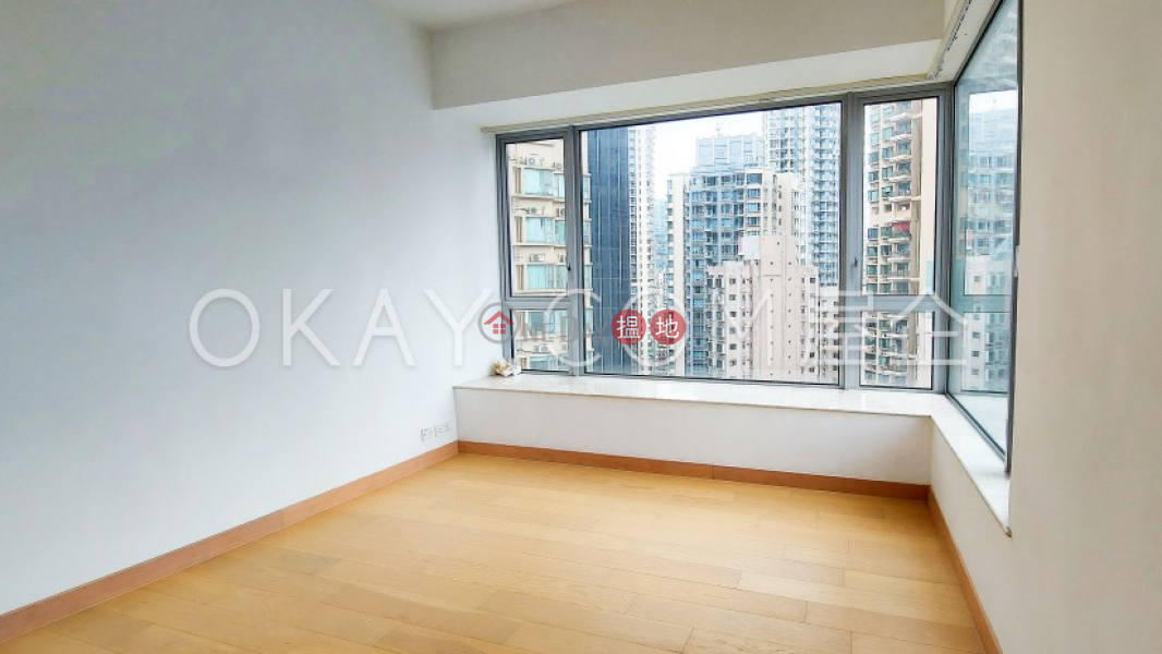 Nicely kept 3 bedroom with balcony | For Sale | One Wan Chai 壹環 Sales Listings