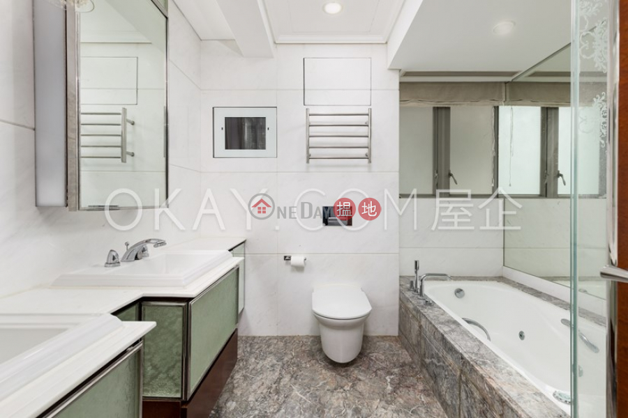 HK$ 78M, No 31 Robinson Road, Western District, Stylish 4 bed on high floor with harbour views | For Sale
