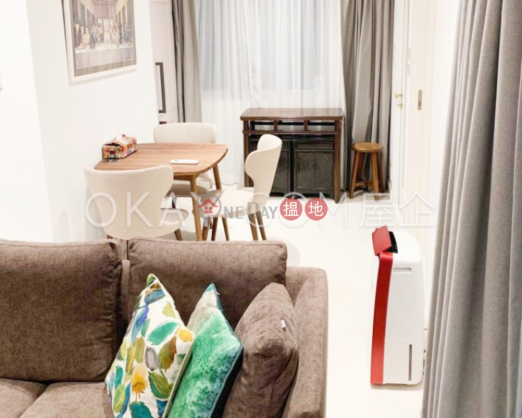 HK$ 32,000/ month 2J Mosque Junction Western District, Tasteful 1 bedroom with terrace | Rental