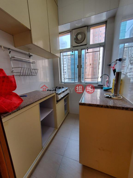 Flat for Rent in Pao Woo Mansion, Wan Chai | Pao Woo Mansion 保和大廈 Rental Listings