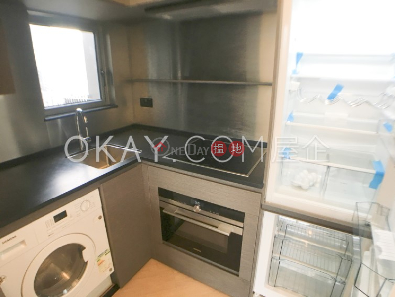 Nicely kept 2 bedroom on high floor with balcony | Rental 1 Sai Yuen Lane | Western District Hong Kong, Rental | HK$ 32,000/ month