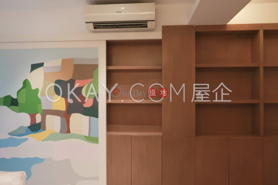 HK$ 12M | Ying Piu Mansion Western District | Gorgeous 1 bedroom in Mid-levels West | For Sale