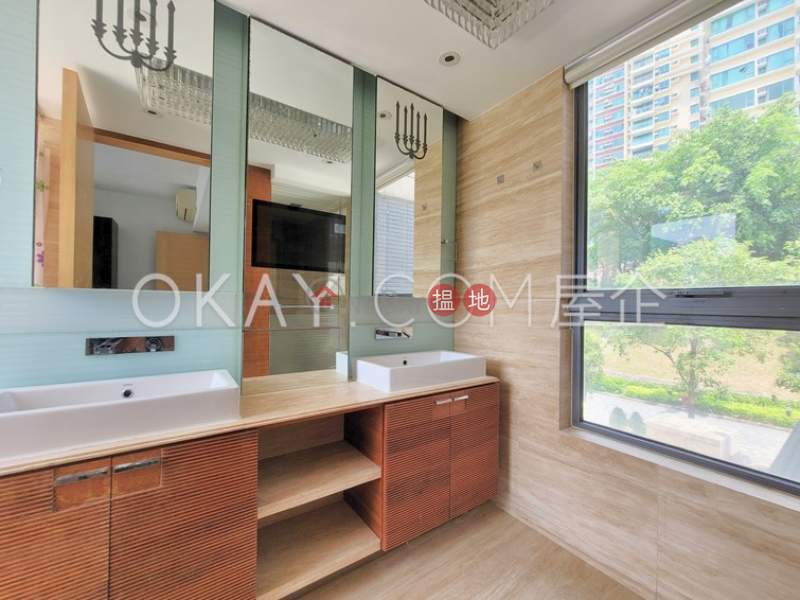 Gorgeous 3 bedroom with sea views & balcony | For Sale 18 Bayside Drive | Lantau Island, Hong Kong | Sales HK$ 22M