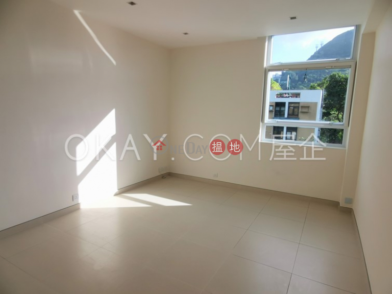 HK$ 32M Country Villa Southern District | Luxurious 3 bedroom on high floor with parking | For Sale