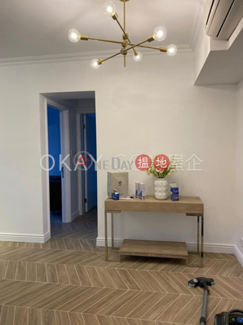Charming 2 bedroom on high floor with balcony | For Sale | The Harbourside Tower 3 君臨天下3座 _0