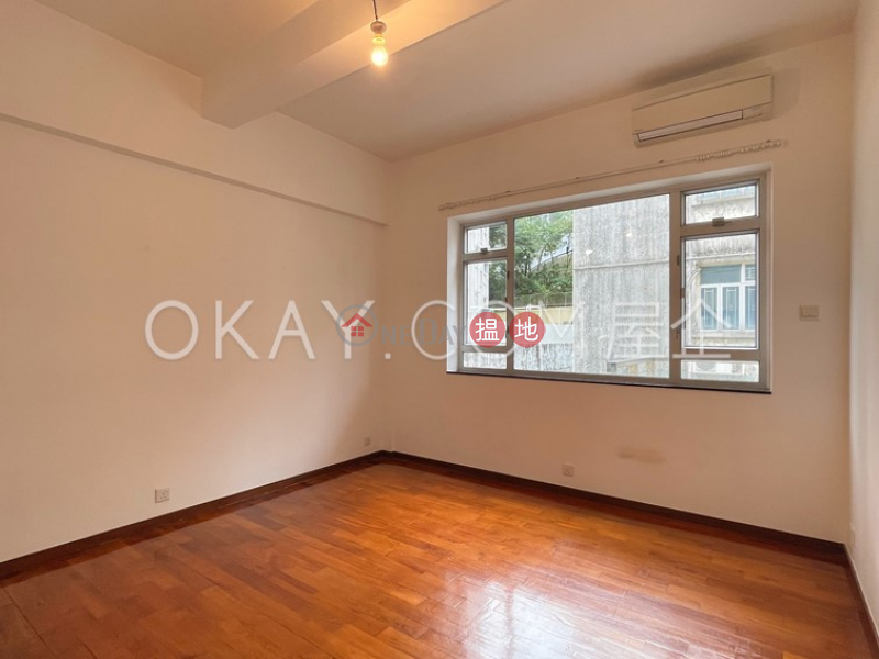 Efficient 4 bed on high floor with rooftop & balcony | Rental | 2-4 Hawthorn Road 荷塘道2-4號 Rental Listings