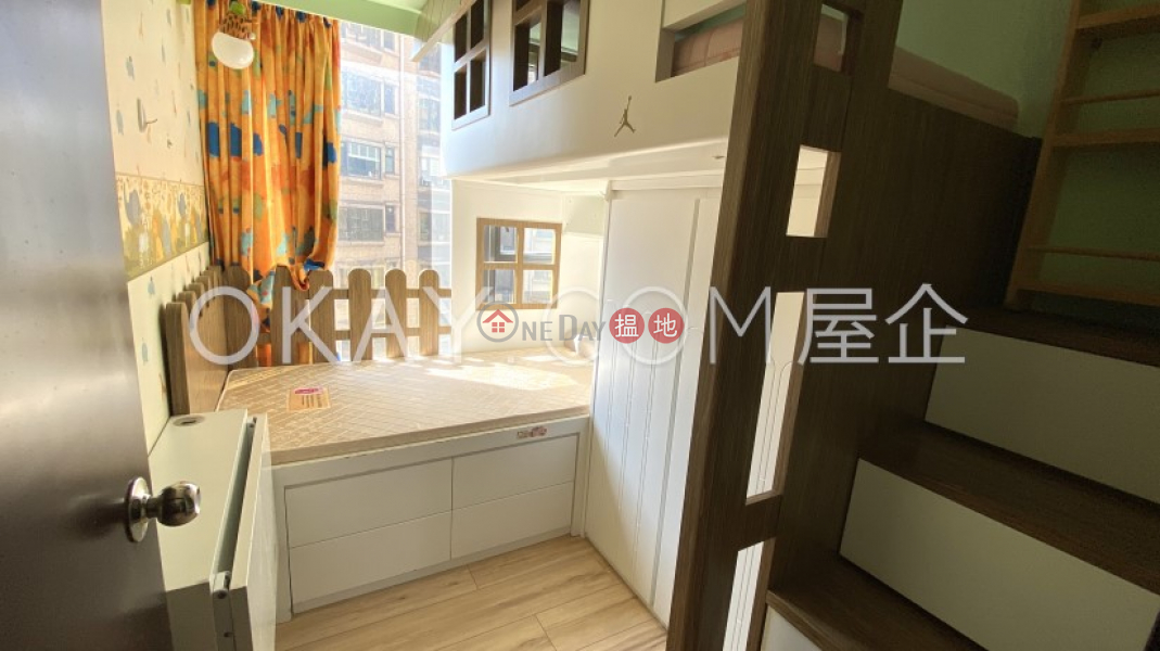 HK$ 19M | The Babington, Western District, Stylish 3 bedroom with balcony & parking | For Sale