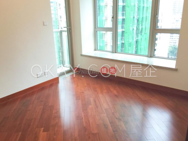 Nicely kept 2 bedroom with balcony | For Sale | The Avenue Tower 1 囍匯 1座 Sales Listings