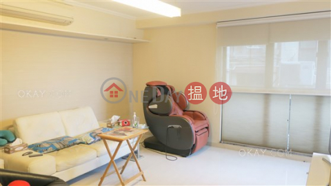 Unique 3 bedroom with parking | For Sale, Crescent Heights 月陶居 | Wan Chai District (OKAY-S54126)_0