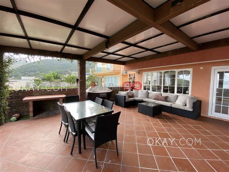 Stylish house with sea views, rooftop & balcony | For Sale | Tai Hang Hau Village 大坑口村 Sales Listings