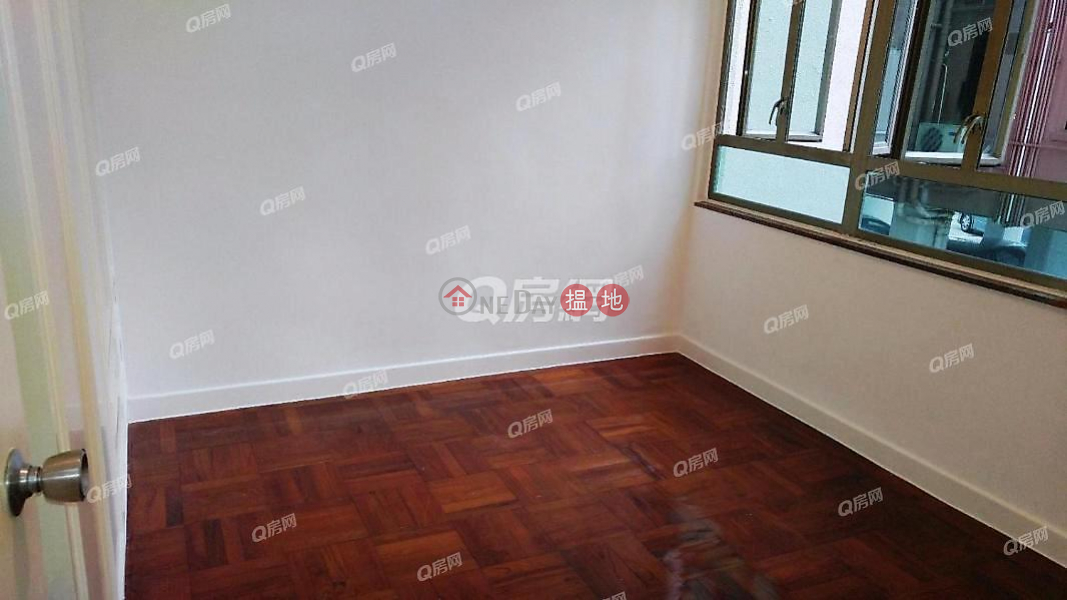 Merry Court | 3 bedroom Low Floor Flat for Rent | 10 Castle Road | Western District Hong Kong | Rental HK$ 40,000/ month