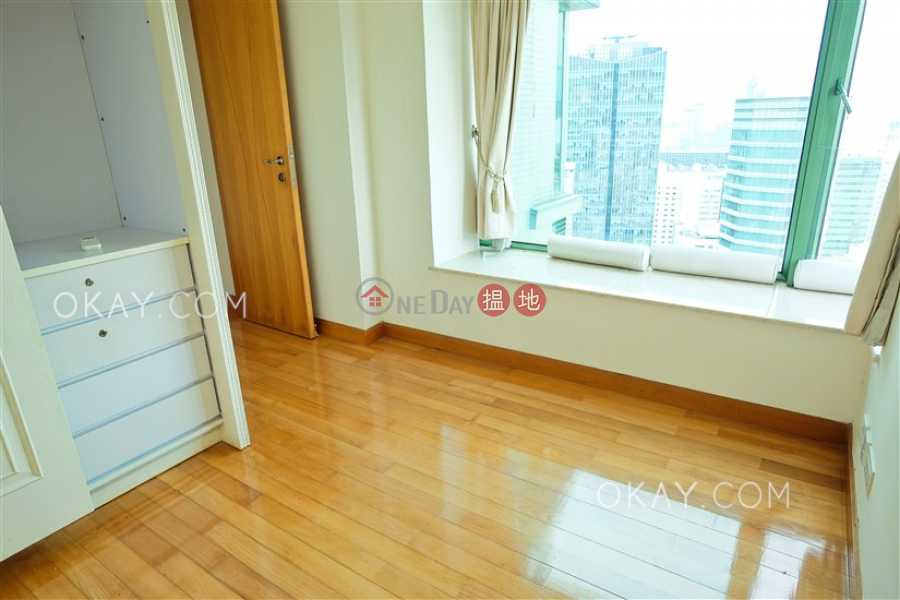 HK$ 15.5M, No 1 Star Street Wan Chai District Elegant 2 bedroom on high floor with harbour views | For Sale