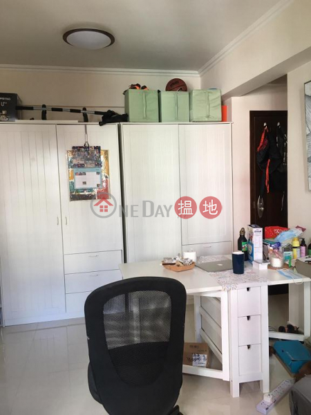 Flat for Rent in Yuk Chun House, Wan Chai | 218 Johnston Road | Wan Chai District Hong Kong Rental, HK$ 16,900/ month