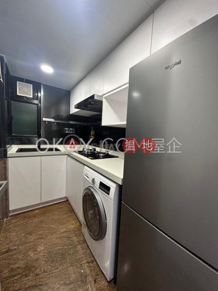 HK$ 28,000/ month | Fairview Height Western District | Tasteful 2 bedroom on high floor | Rental
