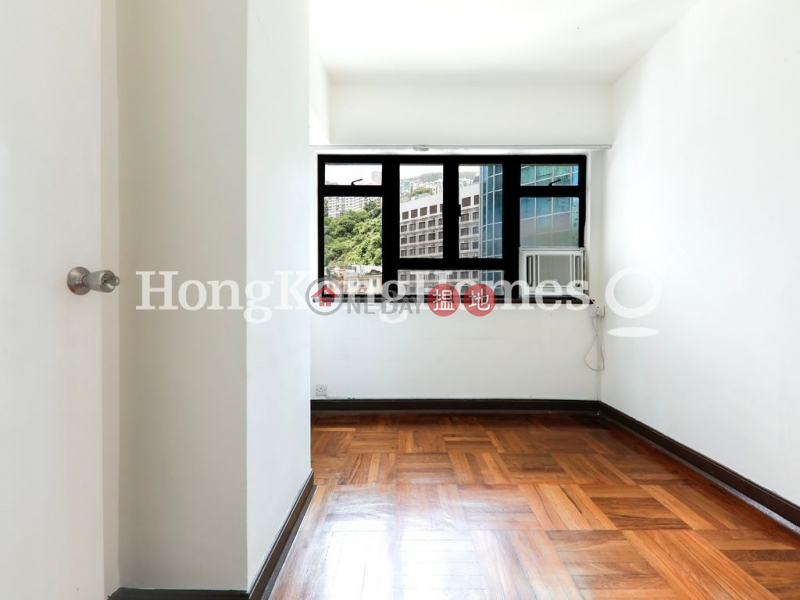Property Search Hong Kong | OneDay | Residential | Rental Listings | 3 Bedroom Family Unit for Rent at Choi Ngar Yuen