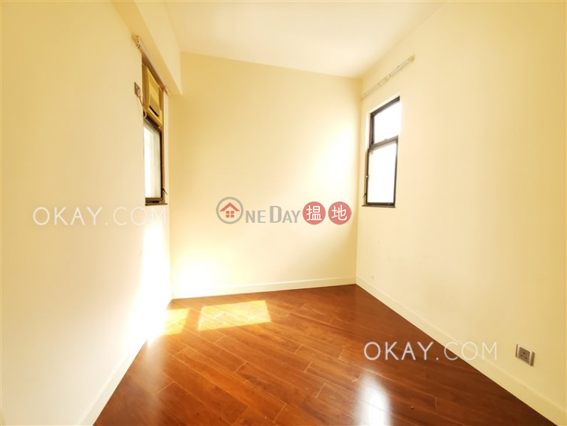 HK$ 26,000/ month, Scenecliff Western District Generous 2 bedroom with balcony | Rental