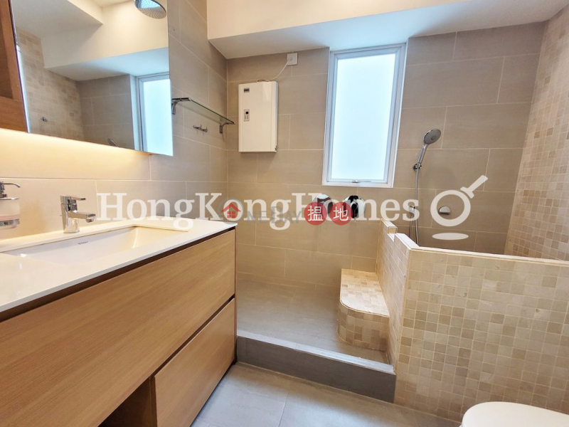 3 Bedroom Family Unit for Rent at Block 16-18 Baguio Villa, President Tower | 550-555 Victoria Road | Western District | Hong Kong | Rental HK$ 60,000/ month