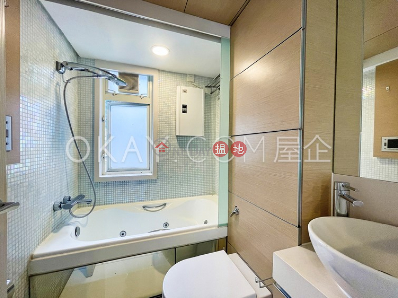 Lovely 3 bedroom with balcony | For Sale, 108 Hollywood Road | Central District, Hong Kong Sales | HK$ 14.8M