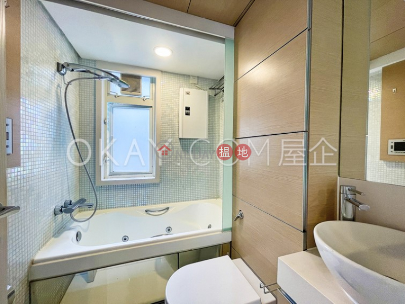 Lovely 3 bedroom with balcony | For Sale 108 Hollywood Road | Central District | Hong Kong Sales HK$ 14.8M