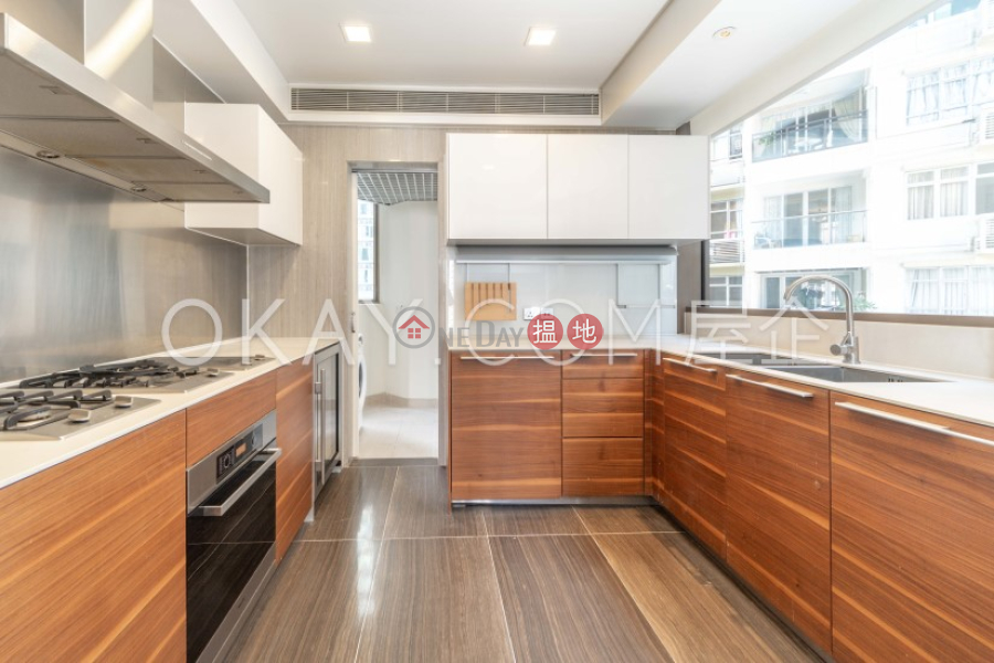 4房3廁,極高層,星級會所,連車位春暉8號出售單位|春暉8號(The Signature)出售樓盤 (OKAY-S94697)