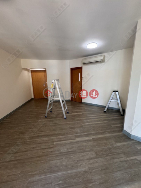 Three bedrooms, one apartment, multi-purpose in The Waterfront | The Waterfront Phase 1 Tower 1 漾日居1期1座 _0