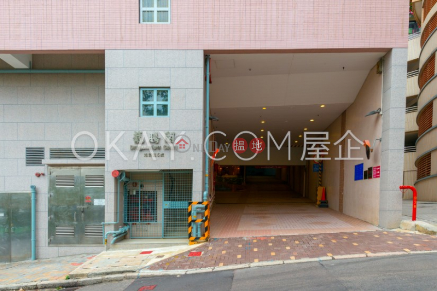 Lovely 2 bedroom with balcony & parking | For Sale | Dragonview Court 龍騰閣 Sales Listings