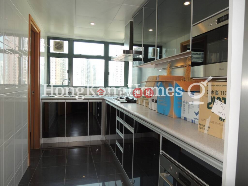 3 Bedroom Family Unit for Rent at 80 Robinson Road | 80 Robinson Road 羅便臣道80號 Rental Listings