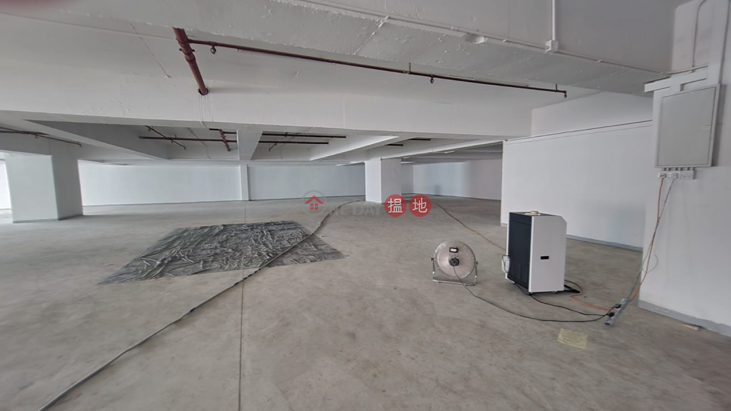 Prime Large-Scale Industrial Warehouse for Rent | Roxy Industrial Centre 樂聲工業中心 Rental Listings