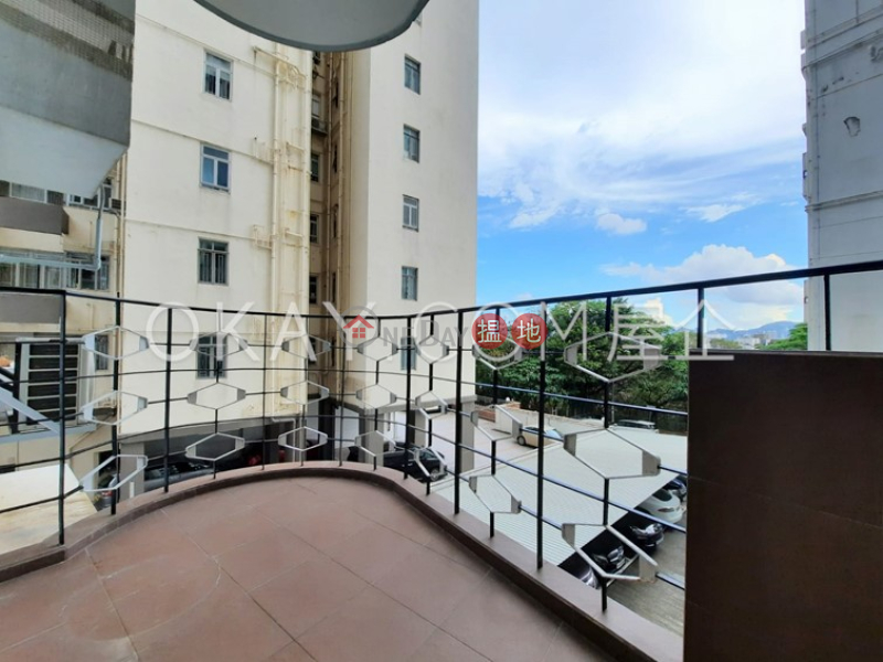 Charming 3 bedroom with balcony & parking | Rental | PEARL COURT 麗景樓 Rental Listings