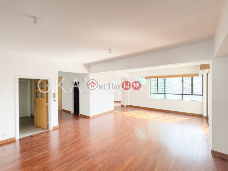 Rare 3 bedroom with balcony & parking | Rental | The Crescent Block A 仁禮花園 A座 Rental Listings