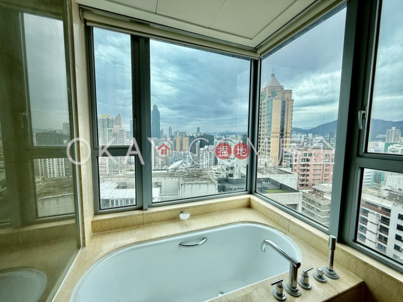 Luxurious 2 bedroom with balcony & parking | For Sale | No. 15 Ho Man Tin Hill 何文田山道15號 Sales Listings