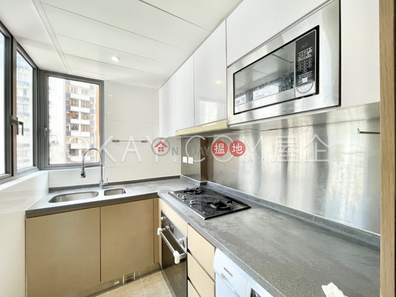 HK$ 26,000/ month Po Wah Court, Wan Chai District, Generous 1 bedroom on high floor with balcony | Rental