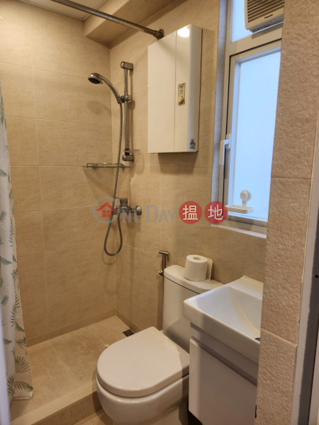 Universal Building, Middle D Unit, Residential, Rental Listings, HK$ 14,300/ month