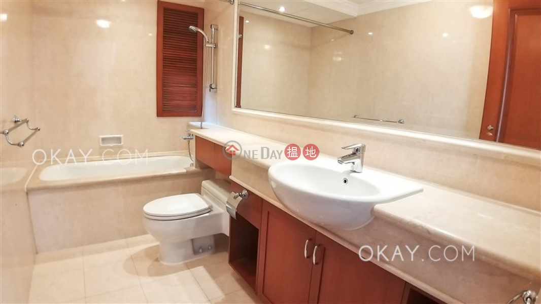 HK$ 84,000/ month Block 2 (Taggart) The Repulse Bay Southern District | Beautiful 3 bedroom with sea views, balcony | Rental