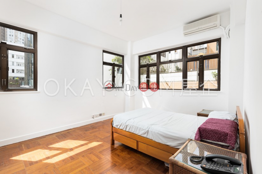 HK$ 12.8M, Jolly Garden | Wan Chai District, Rare 3 bedroom on high floor with parking | For Sale