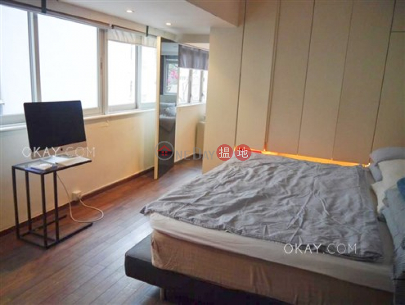 Charming 2 bedroom with terrace & balcony | Rental | 41-49 Aberdeen Street | Central District, Hong Kong | Rental HK$ 38,000/ month