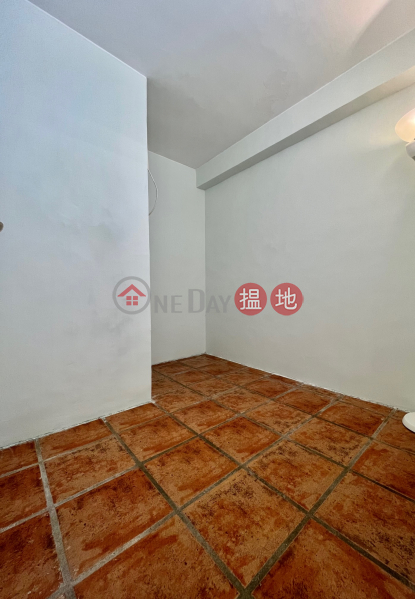 Sai Kung Ground Floor Unit with Garden - Direct Owner No Commission | 1 Nam Wai Road | Sai Kung | Hong Kong Rental HK$ 16,800/ month