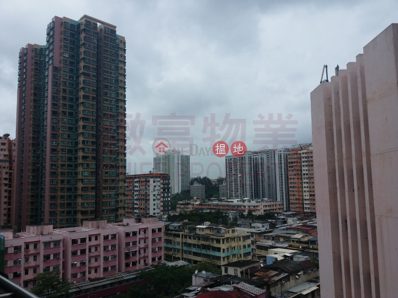 HK$ 24,300/ 月-義發工業大廈黃大仙區罕有平台，單位開揚
