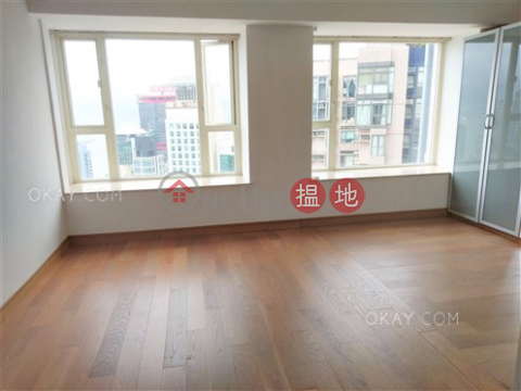 Nicely kept 2 bedroom on high floor with balcony | Rental | Centrestage 聚賢居 _0
