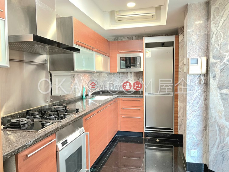 HK$ 65,000/ month The Leighton Hill Block 1, Wan Chai District | Rare 3 bedroom on high floor with racecourse views | Rental