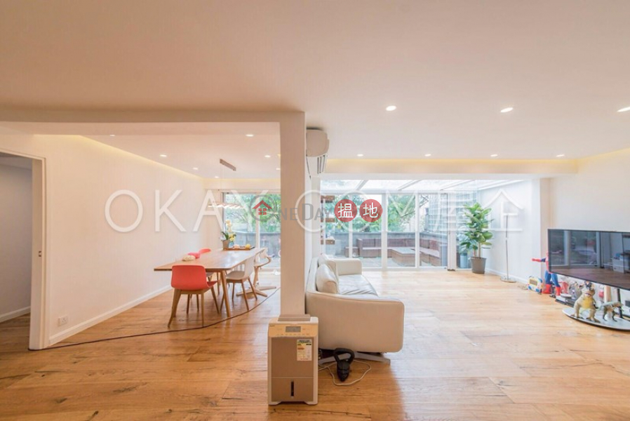 Unique 2 bedroom with terrace & parking | For Sale | Gallant Place 嘉逸居 Sales Listings