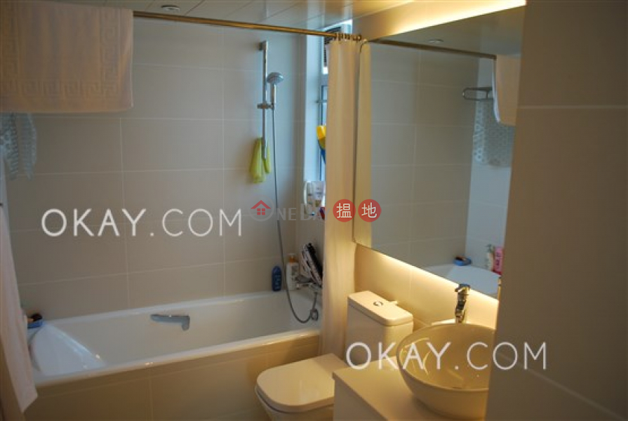 HK$ 98,000/ month House 8 Valencia Gardens, Sai Kung Luxurious house with terrace & parking | Rental