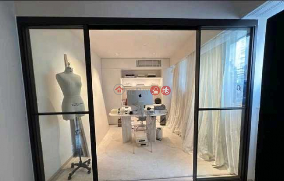 HK$ 28,200/ month | EIB Tower Wan Chai District, TEL: 98755238